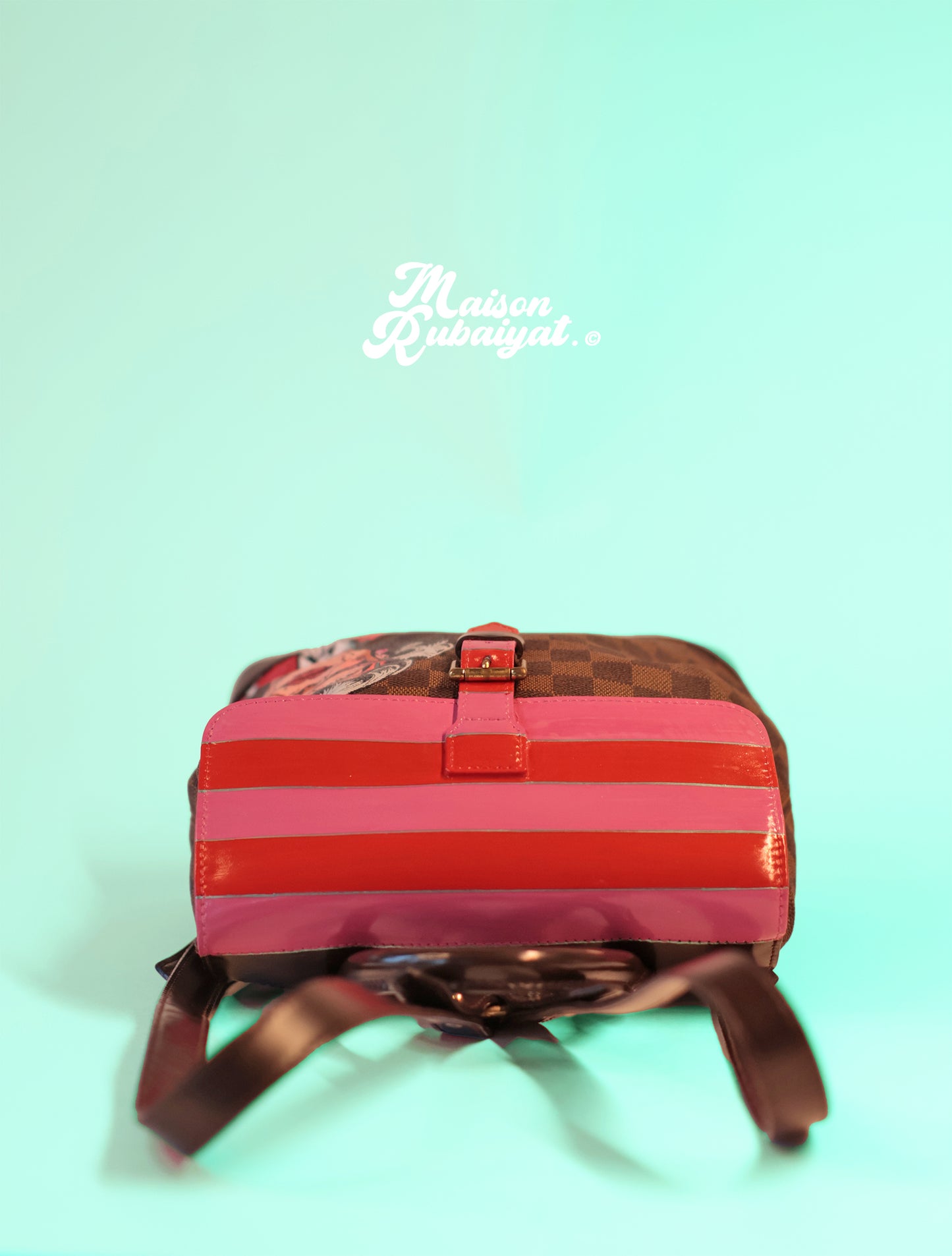 Limited Edition Louis Vuitton Damier Ebene Soho Backpack โ Statige en tijdloze luxe