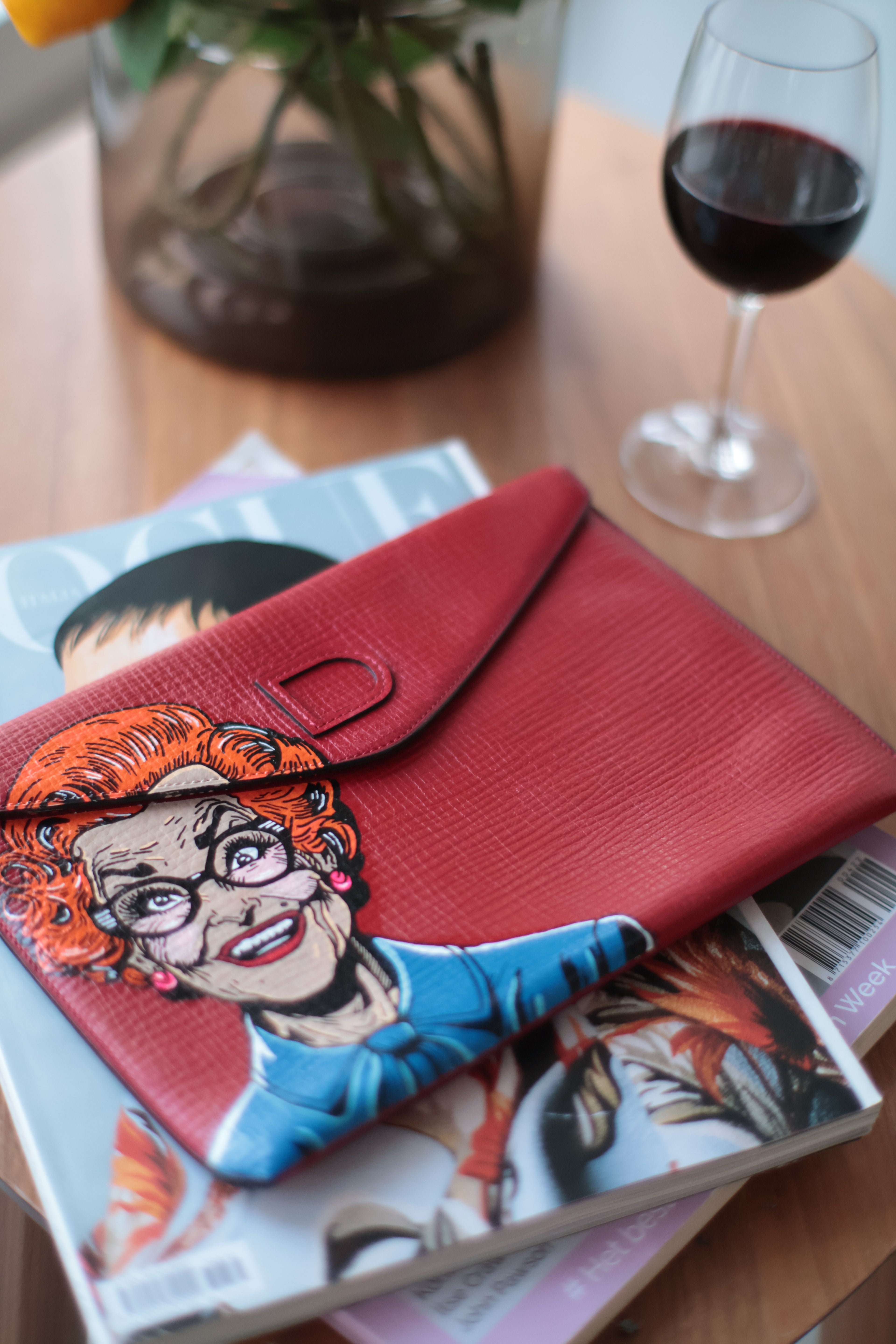 Limited Edition Delvaux Clutch with Hand-Painted Design – Timeless Luxury 