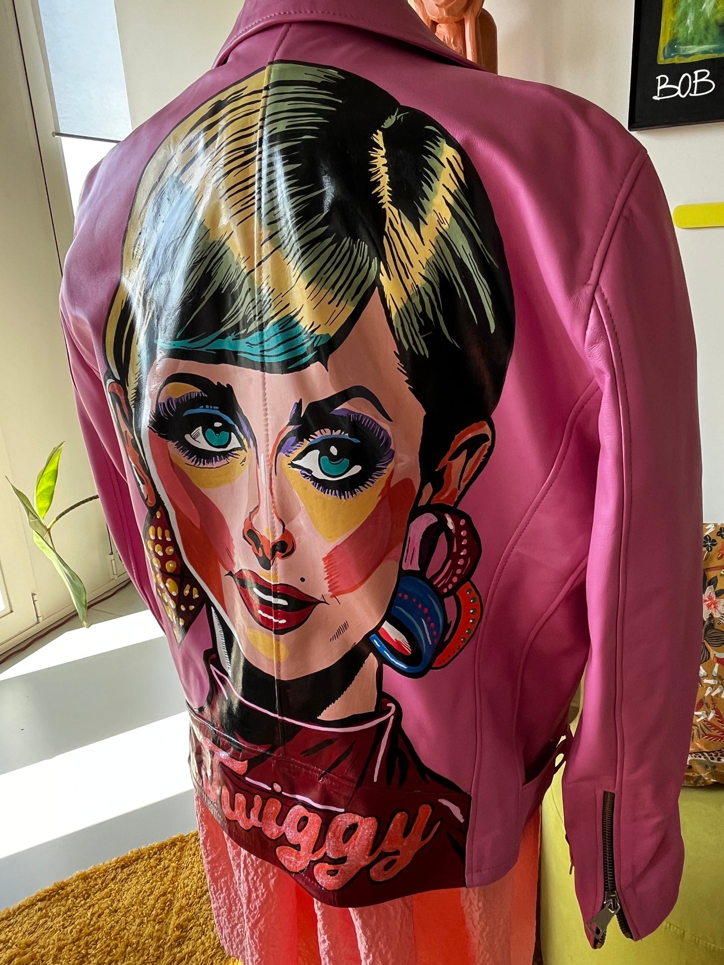 PINK LEATHER JACKET - TWIGGY