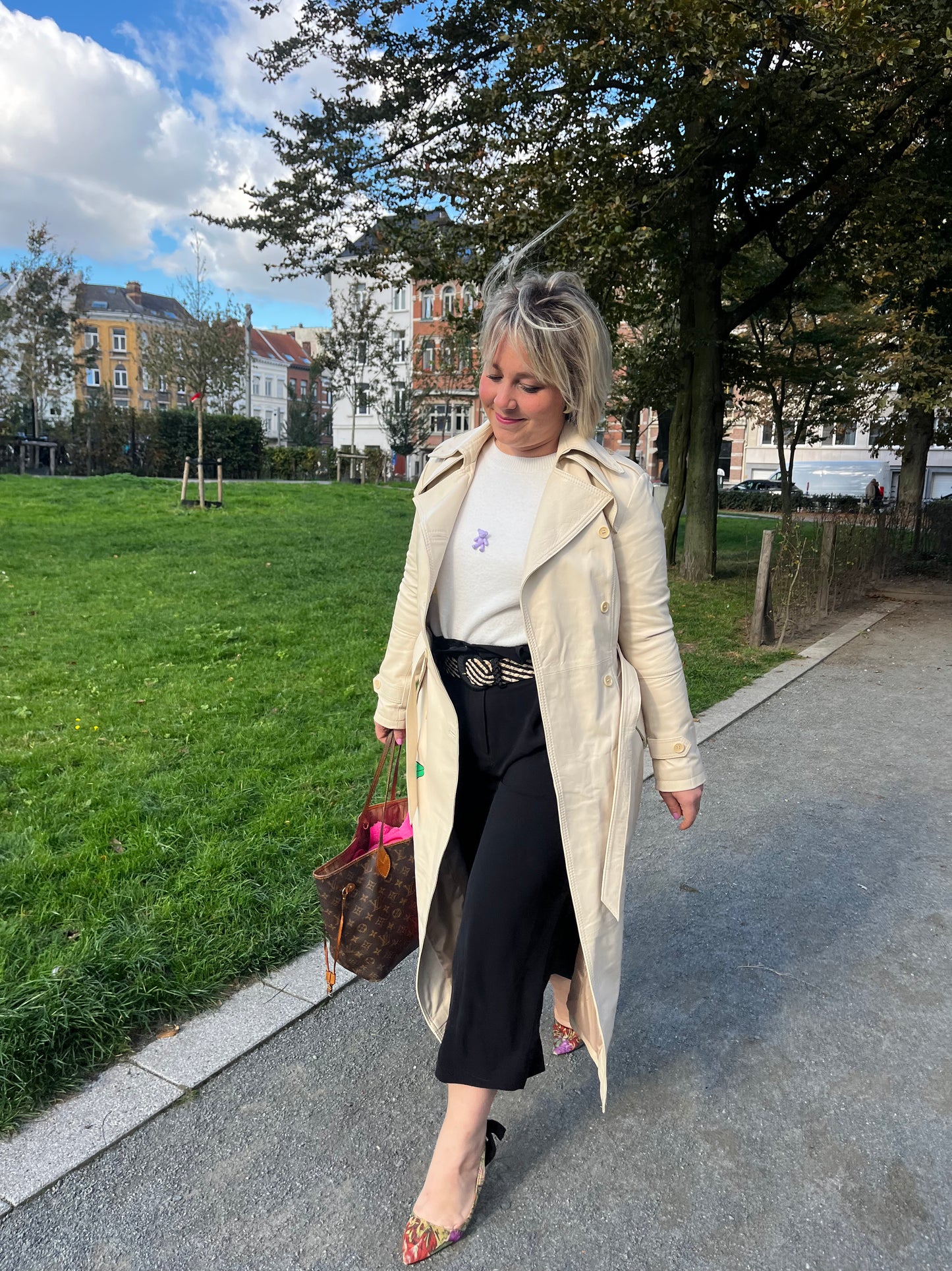 BEIGE LEATHER TRENCHCOAT