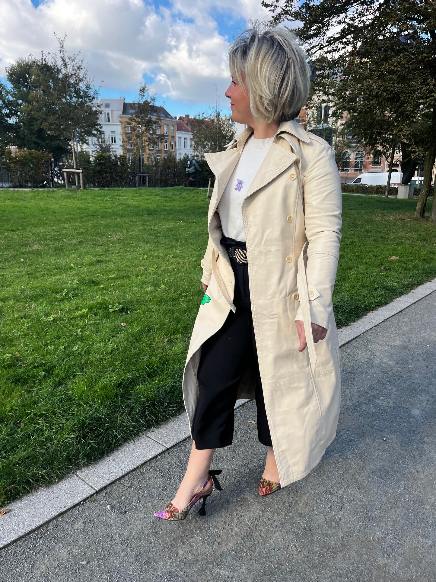 BEIGE LEATHER TRENCHCOAT