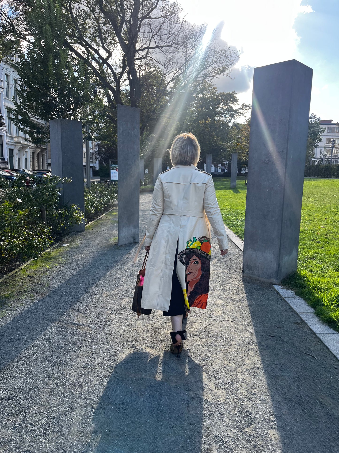 BEIGE LEATHER TRENCHCOAT