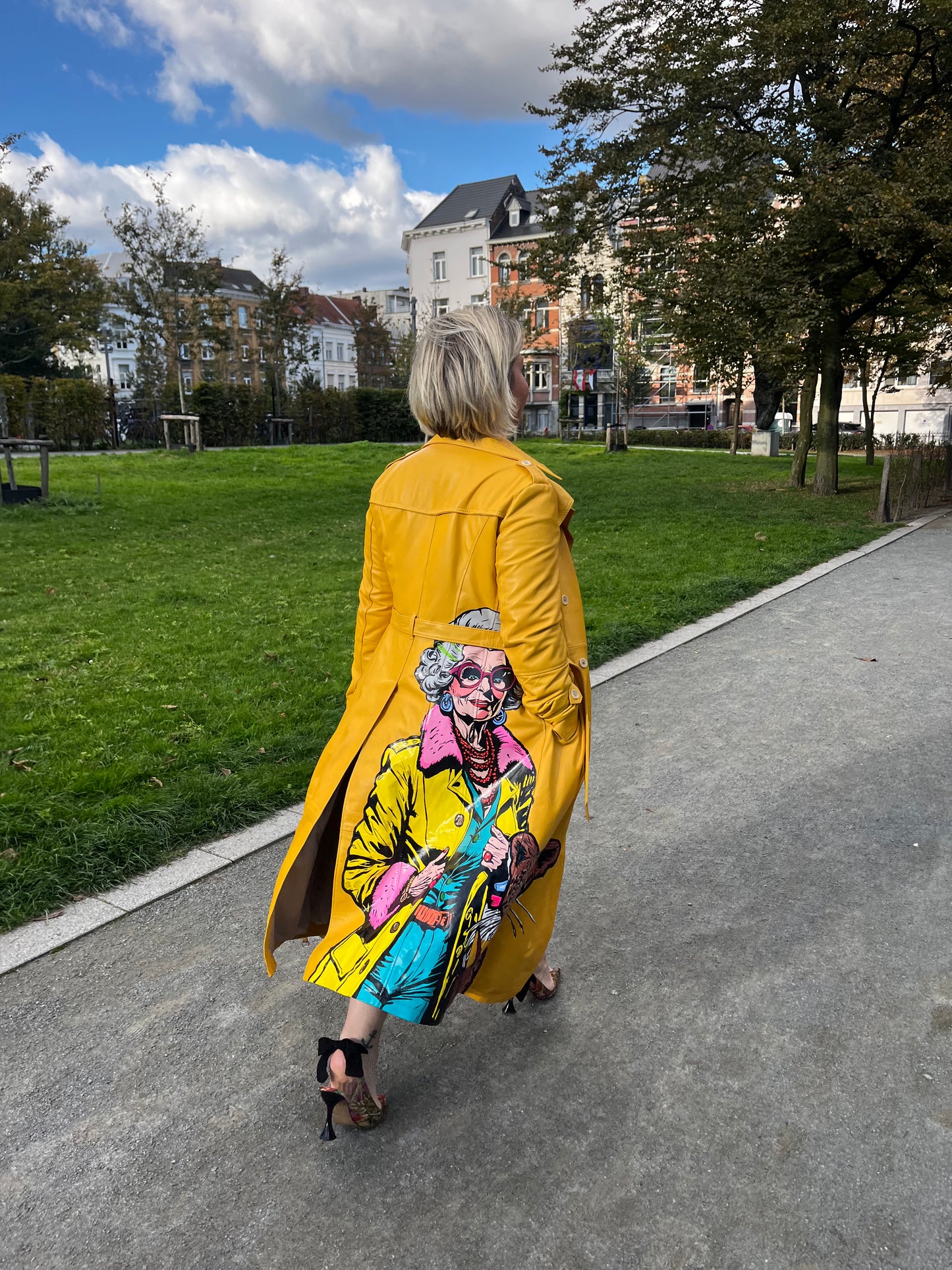 OCHRE LEATHER TRENCH COAT