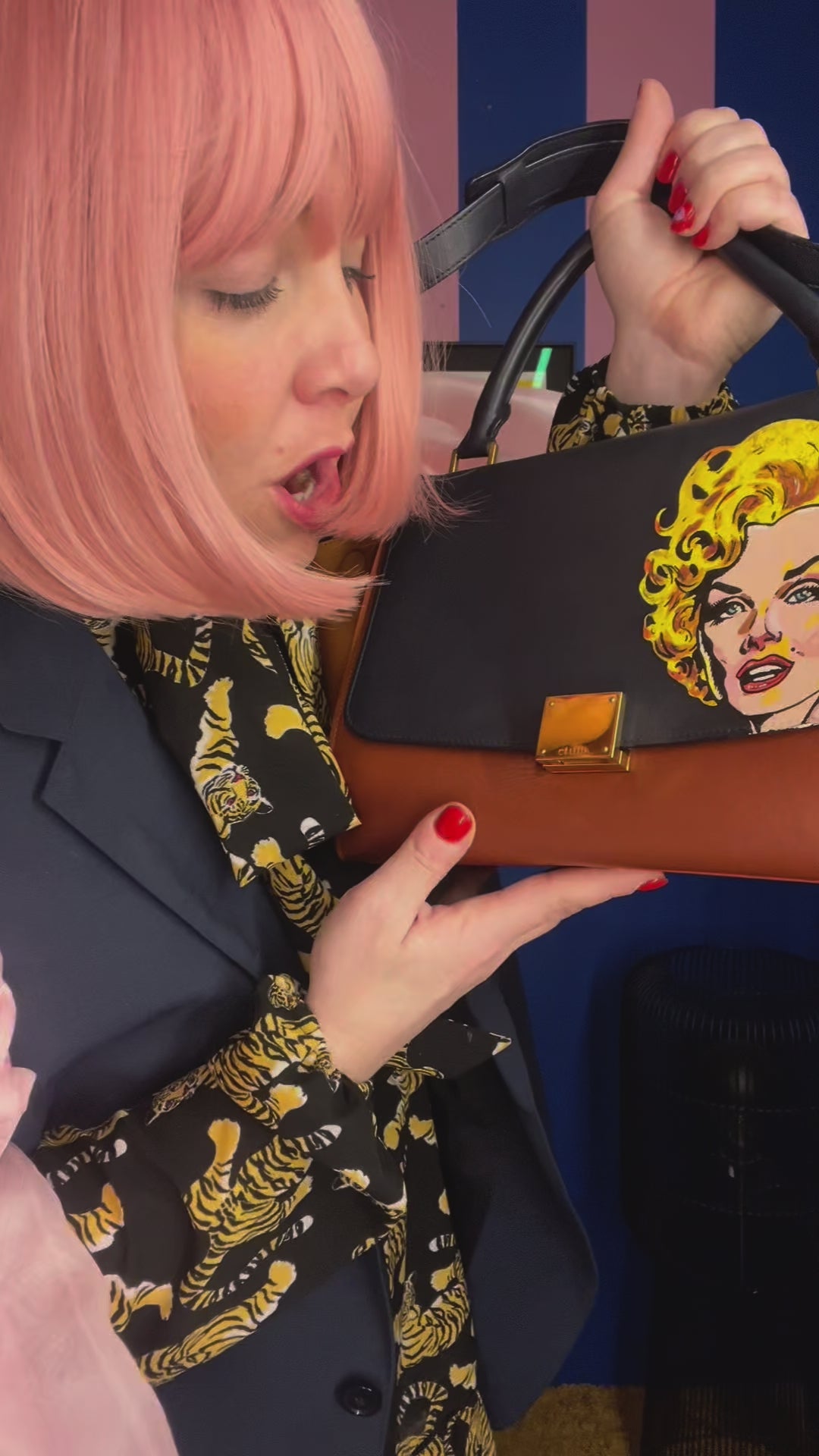 Limited Edition Céline Bag with Hand-Painted Design – Iconic Simplicity and Elegance 